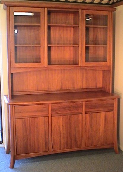 Picture of Glenbarr Three Bay Hutch Dresser